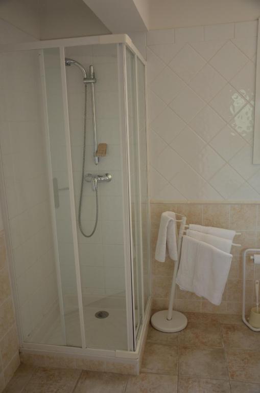Les Rives Du Loup Hotel Tourrettes-sur-Loup Kamer foto